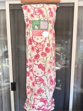 Hello Kitty Blanket full queen throw